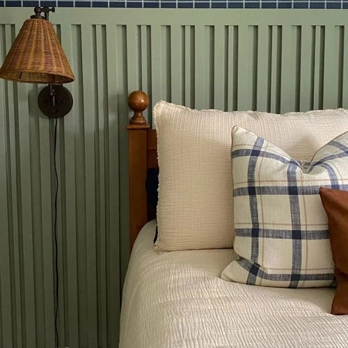 Photo of color Sherwin Williams SW 9130 Evergreen Fog