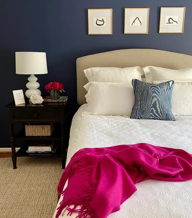 Benjamin Moore Stunning bedroom interior