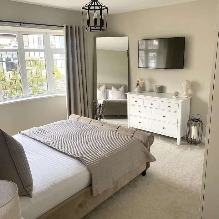 Dulux Egyptian Cotton bedroom 
