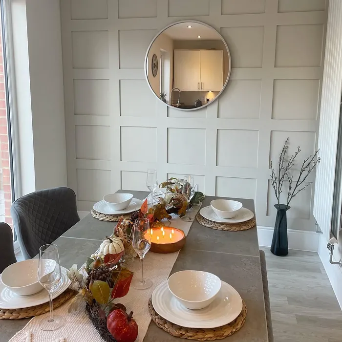Dulux Egyptian Cotton dining room color