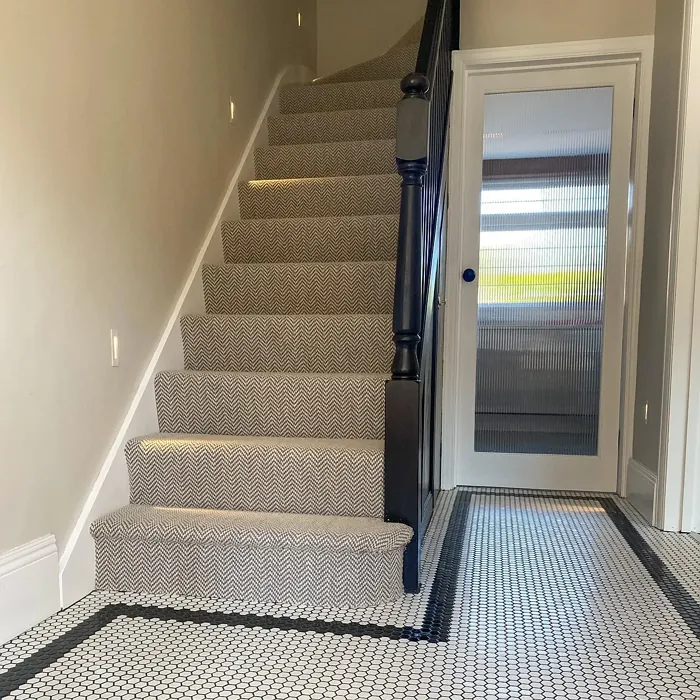 Dulux Egyptian Cotton hallway color